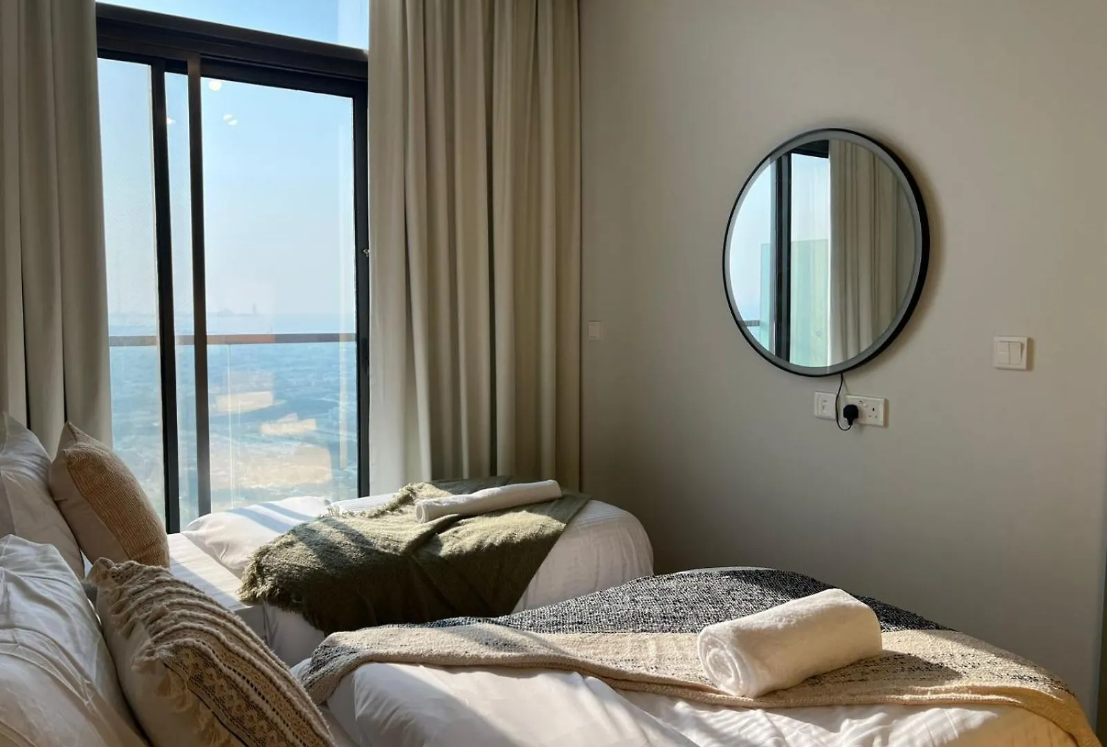Elegant 2Br - Aykon City - 4312 Dubai